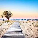 Terrace & Tranquility Fresville