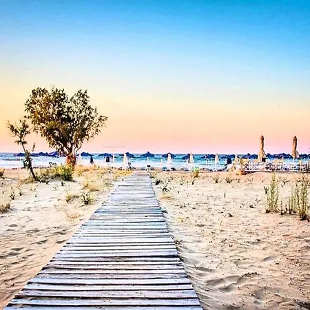 Terrace & Tranquility Fresville